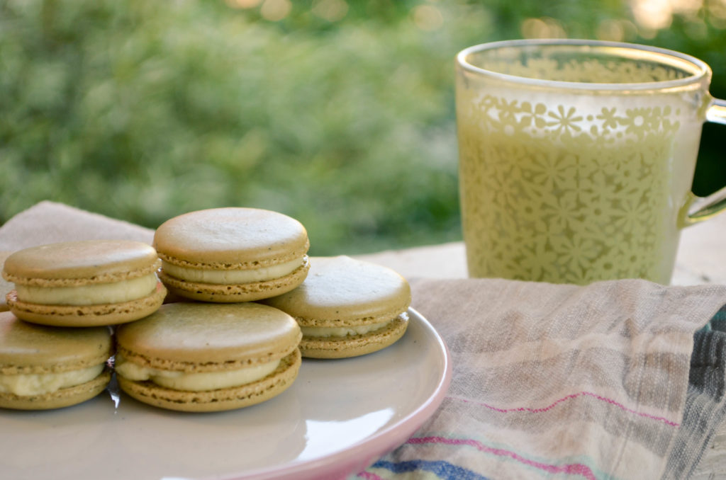 Matcha Macarons with White Chocolate Ganache | Sophster-Toaster