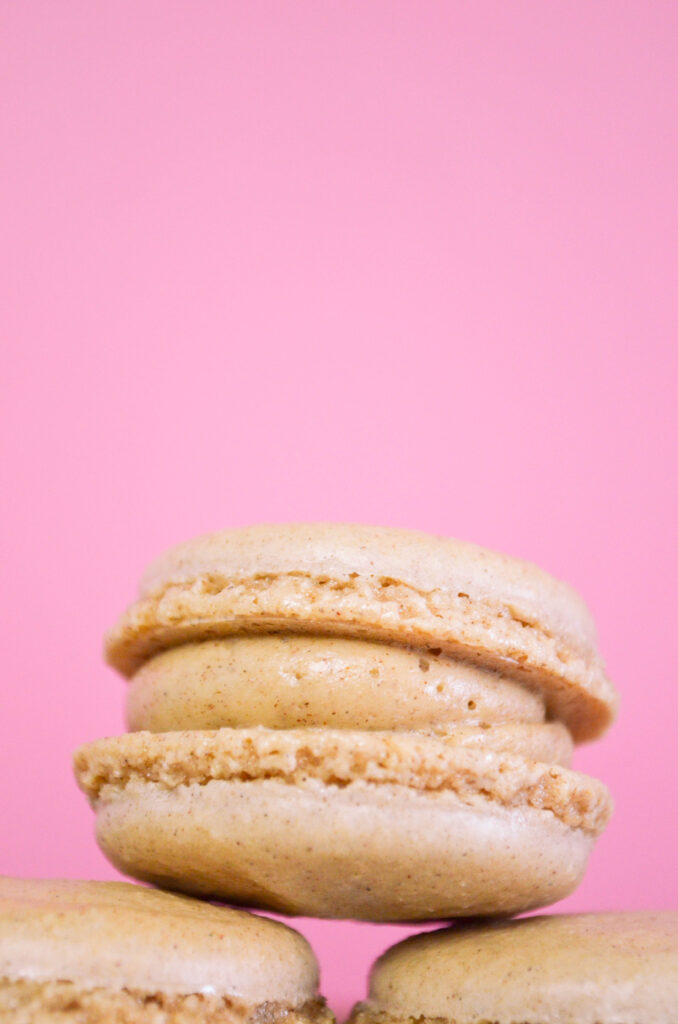 Cinnamon Macarons | Sophster-Toaster